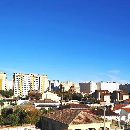 Pensión Golden Tower *